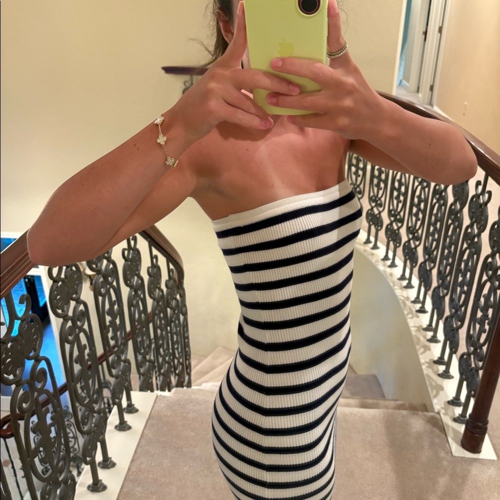 Knit navy and white striped bodycon dress - Picture 3 of 3